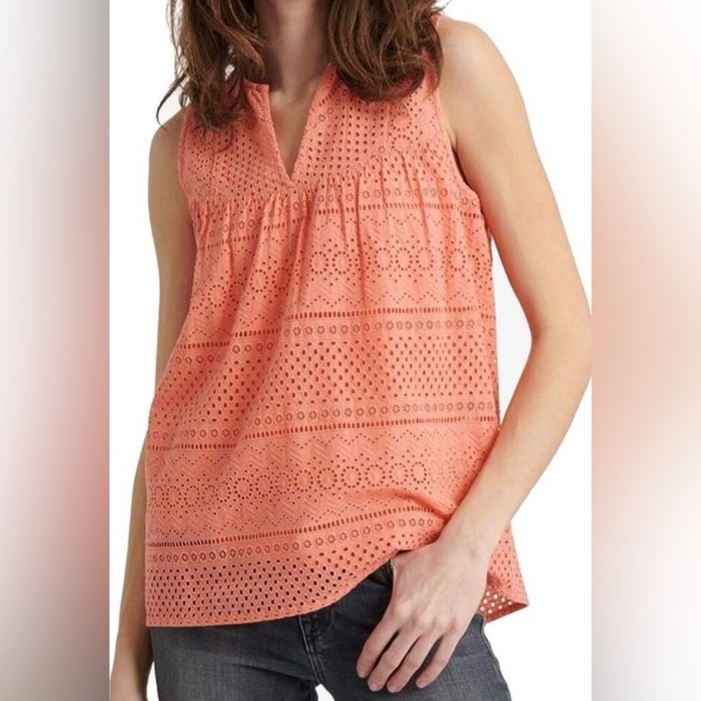 Lucky Brand women’s coral sleeveless eyelet top. Size Large